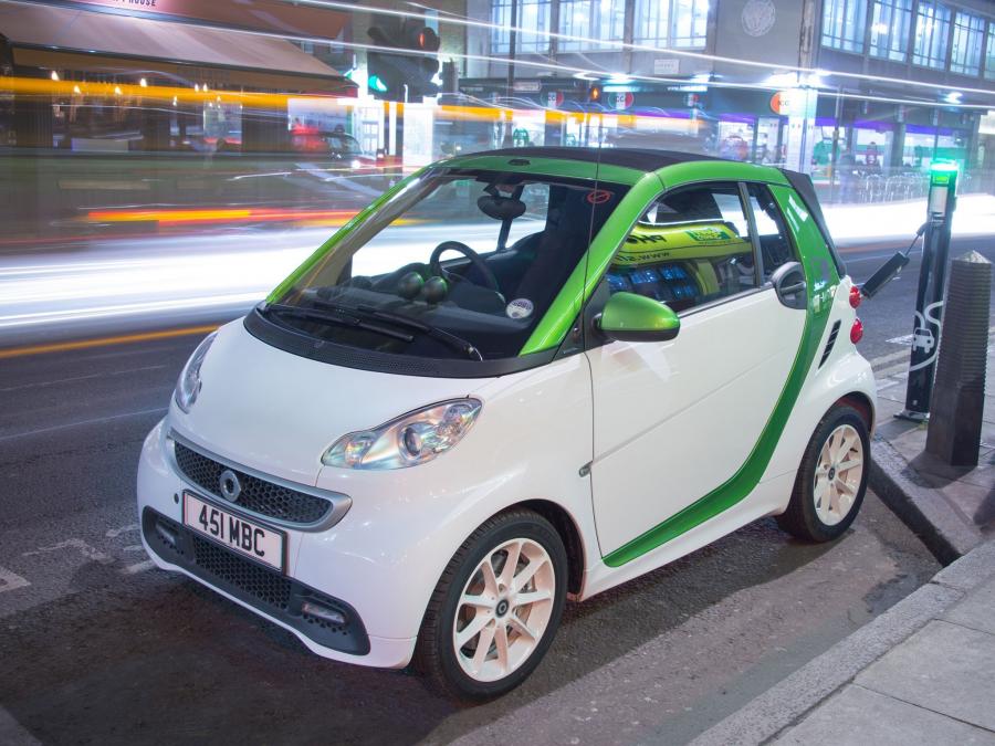  Smart ForTwo Electric Drive Cabrio 2012 года  (UK) (фото 5 из 8)